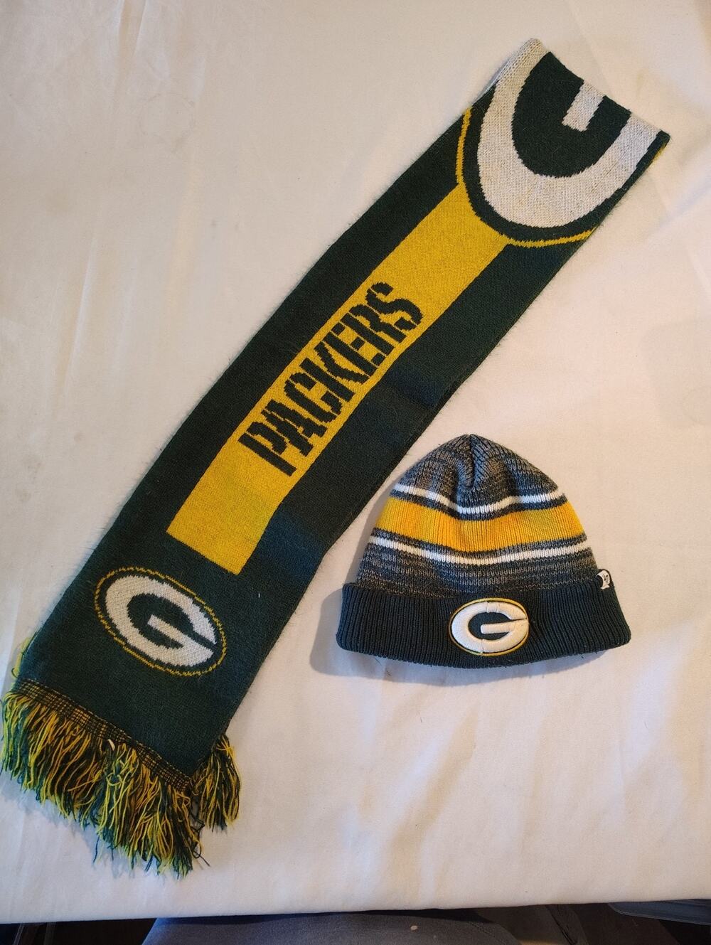 GREEN BAY PACKERS NFL Winter Hat & Scarf Set One Size Fits Most